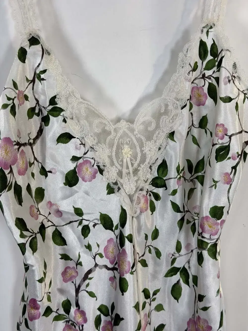 California Dynasty Vintage Floral Lace Trim Satin Chemise Nightgown Size Small